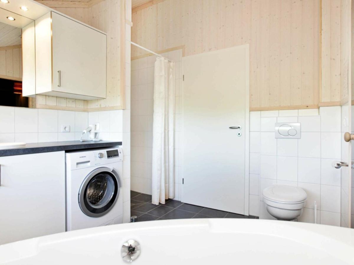 Three-Bedroom Holiday Home In Grossenbrode 8 Rum bild