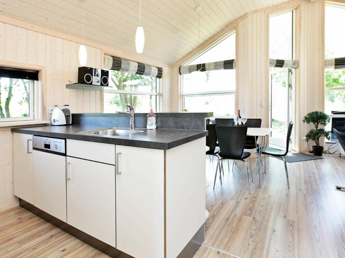 Three-Bedroom Holiday Home In Grossenbrode 8 Rum bild
